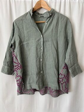 Rosso35 Grey Linen Purple Eyelet Floral 3/4 Sleeve Button Shirt Top *Sz 42/US 6*